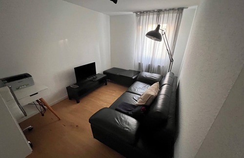 Rheinstetten Apartment | Modernes Studio-apartment mit Arbeitsplatz