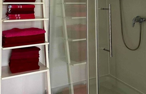 Bensberg House | Modernes und Gemütliches Gästehaus