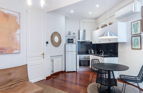 Dreta de l'Eixample Apartment | Modernist apartment in the best location