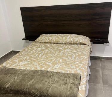 Resistencia Apartment | Moderno departamento con cochera en el corazón de Resistencia ideal para dos personas