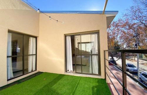 San Rafael Apartment | Moderno departamento con balcón privado en San Rafael
