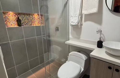 Sabaneta Apartment | Moderno y acogedor: Cerca del metro y el parque