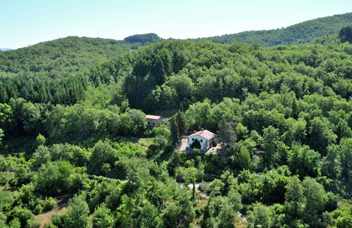 Ortignano Raggiolo House | Modish Farmhouse in Ortignano with Swimming Pool