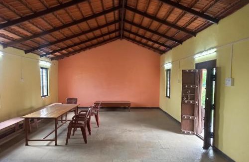 Dindori Bed & Breakfast | Mohole Wada, Ramshej Fort, Nashik