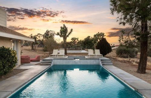 Yucca Valley House | Mojave Moon- Group Retreat Wpool,spa & Pickleball
