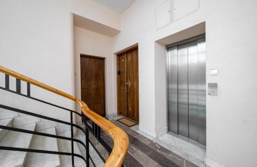 Srodmiescie Południowe Apartment | Mokotowska Superior Apartment by BookingHost