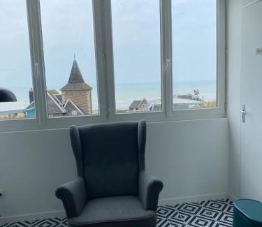 Woignarue Apartment | Molène -Apt 2- Vue mer