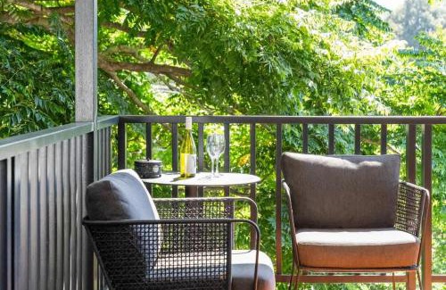 Mollymook Beach House | Mollymook Golden Sands - timeless 5 BR beach house
