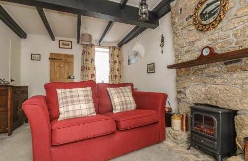 St Just House | Mollys Cottage