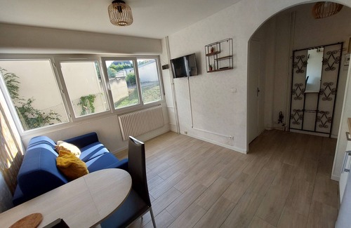 Vesoul Apartment | Mon Beau Studio