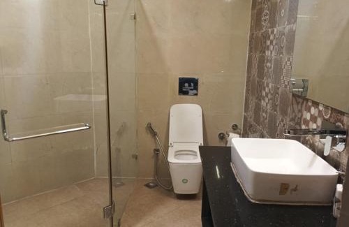 Sector 17 Hotel | Monarch Residency Gurgaon