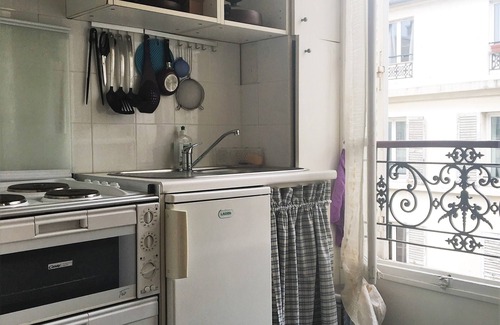 17th Arrondissement Apartment | Monceau (Claude Pouillet) ID 302