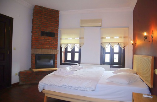 Yesilyurt Koyu Hotel | Moncheri Butik Otel & Restoran