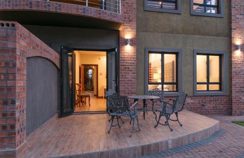 Parys House | Monet House