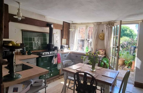 Petworth Cottage | Monk House - Historic Foundation Invites guests