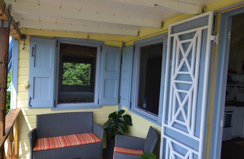 Stonyhill Cottage | Monkeys out the window!