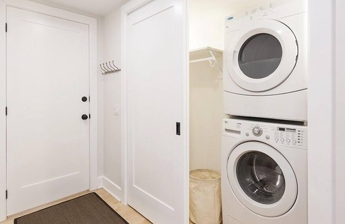 Monkland Village Condo | Monkland Village Apartment