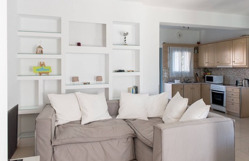 Monolithos Villa | Monolithos Pool Villa by the Beach