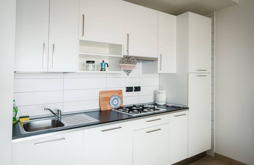 Miramare Apartment | Monolocale con garage fronte mare -La Dolce Vita