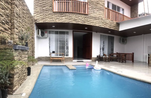 Manglaralto House | Montañita beach, Beachfront Villa with pool with a side bbq