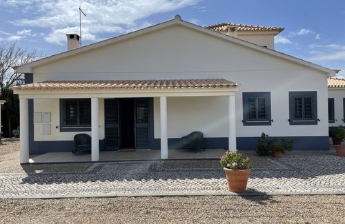 Cajados Villa | Monte Maria Pratas - A rural villa with lots of privacy.