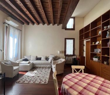 Historic Centre House | Montecchio