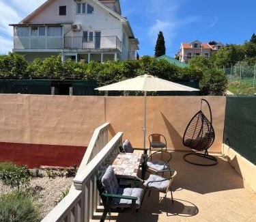 Radovici House | Montenegro Sun House near Plavi Horizonti Beach