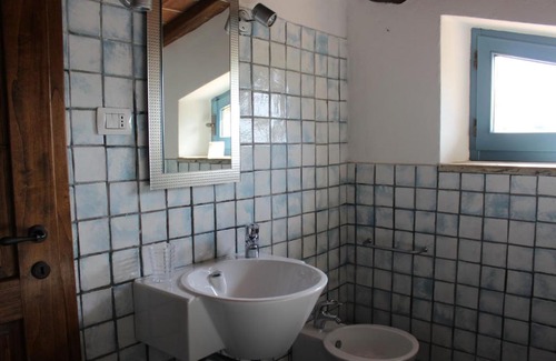 Abbadia a Isola House | Monteriggioni Villa Sleeps 6 Pool WiFi