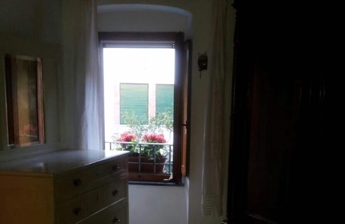 Borgo Antico Apartment | Monterosso Al Mare ancient mill, in the green, a step away from the sea