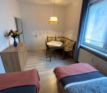 Zella-Mehlis Apartment | Monteurswohnung, Ferienwohnung