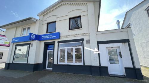 Brunsbuttel Apartment | Monteurwohnung Brunsbüttel zentrale Lage mit Parkplatz & Schleusenblick