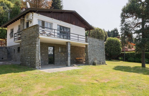 Montorfano Apartment | Montorfano Garden and Lake View - My Home In Como