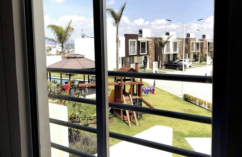 Coronango House | Montpellier 10 Min VW, Val'quirico, Finsa, Cholula