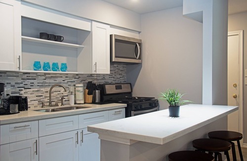 Neartown Apartment | Montrose Coldest Studio! Medical Center 19 ⭐️⭐️⭐️⭐️⭐️