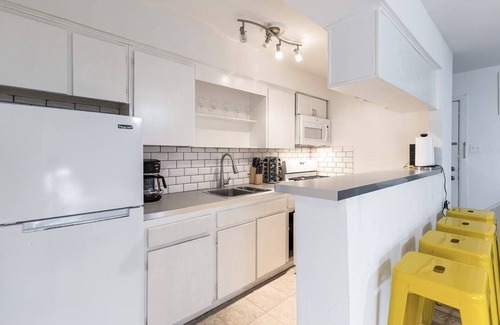 Neartown Apartment | Montrose Lovely Studio! Medical Center 30 ⭐️⭐️⭐️⭐️⭐️