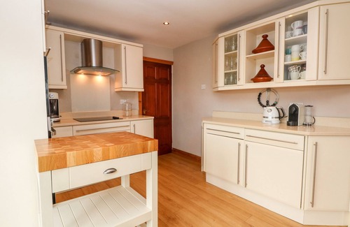 Chorley Cottage | MOODY HOUSE FARM, pet friendly, character holiday cottage in Chorley