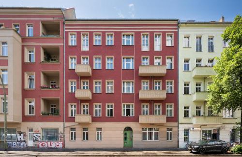 Friedrichshain Apartment | Mooeve Boxi Big with Terrace