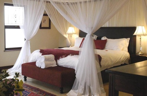 Muldersdrift House | Moon and Sixpence Garden Guest House