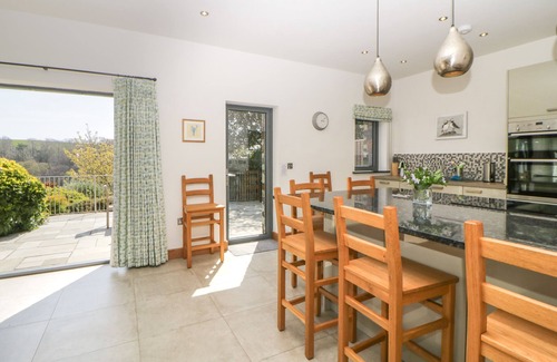 Newton Ferrers Cottage | MOON LIZARD, family friendly, with a garden in Newton Ferrers