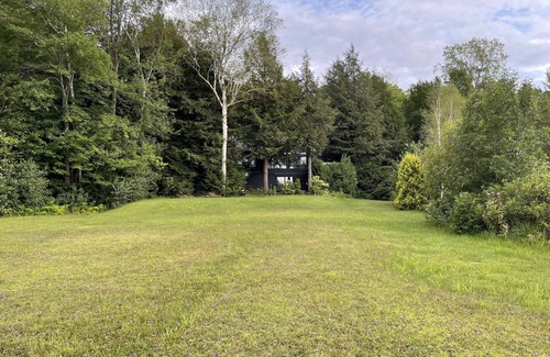 Bala Cottage | Moon River Cottage Sanctuary With Private Beach in Bala!