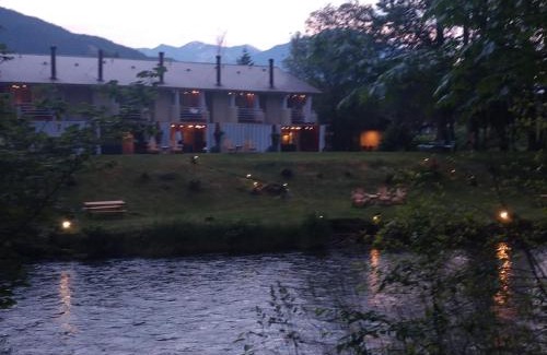 North Bend House | Moon River Suites #3