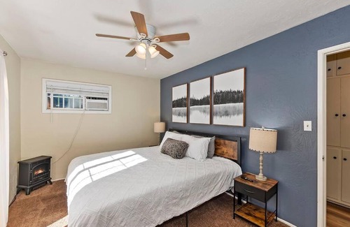 Big Bear Lake Villa | Moon Sight Serene Big Bear Lake Cabin with Hot Tub