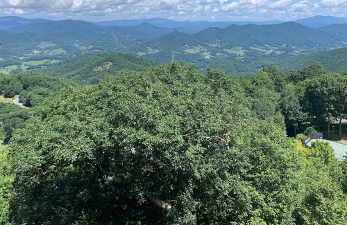 Mountain Air Villa | Moonlight View Villa- Club Access