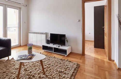 Centar Apartment | Moonlit Apartment, next to the Main Bus Station