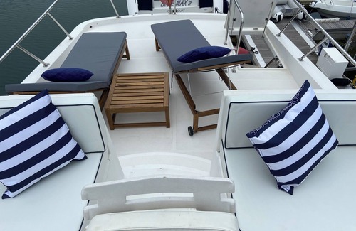 Torquay City Centre Boat Rental | Moored at the 5* rated Torquay marina, lots space to relax.