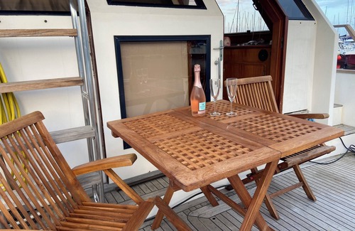 Torquay City Centre Boat Rental | Moored at the 5* rated Torquay marina, lots space to relax.