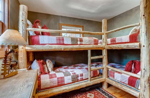 Weisshorn House | Moose Hut Cabin Dog Friendly Shared Hot Tub
