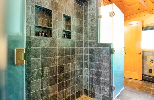 North Egremont Cabin | Moose Lodge by AvantStay | Luxe Berkshires Escape