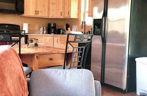 Nelsonville Cabin | Moose Tracks Cabin with Hot Tub on screened in porch!