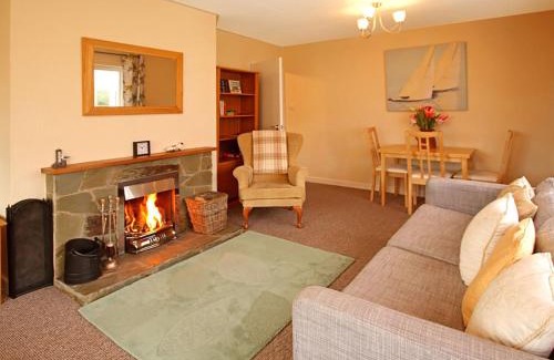 Criccieth House | Mor Edrin